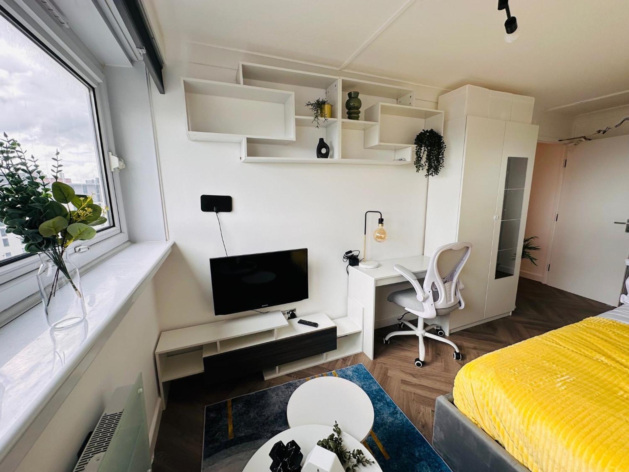 R1 - Private Room In Modern Shared Apartment, Each With Kitchenette, Central เบอร์มิงแฮม ภายนอก รูปภาพ