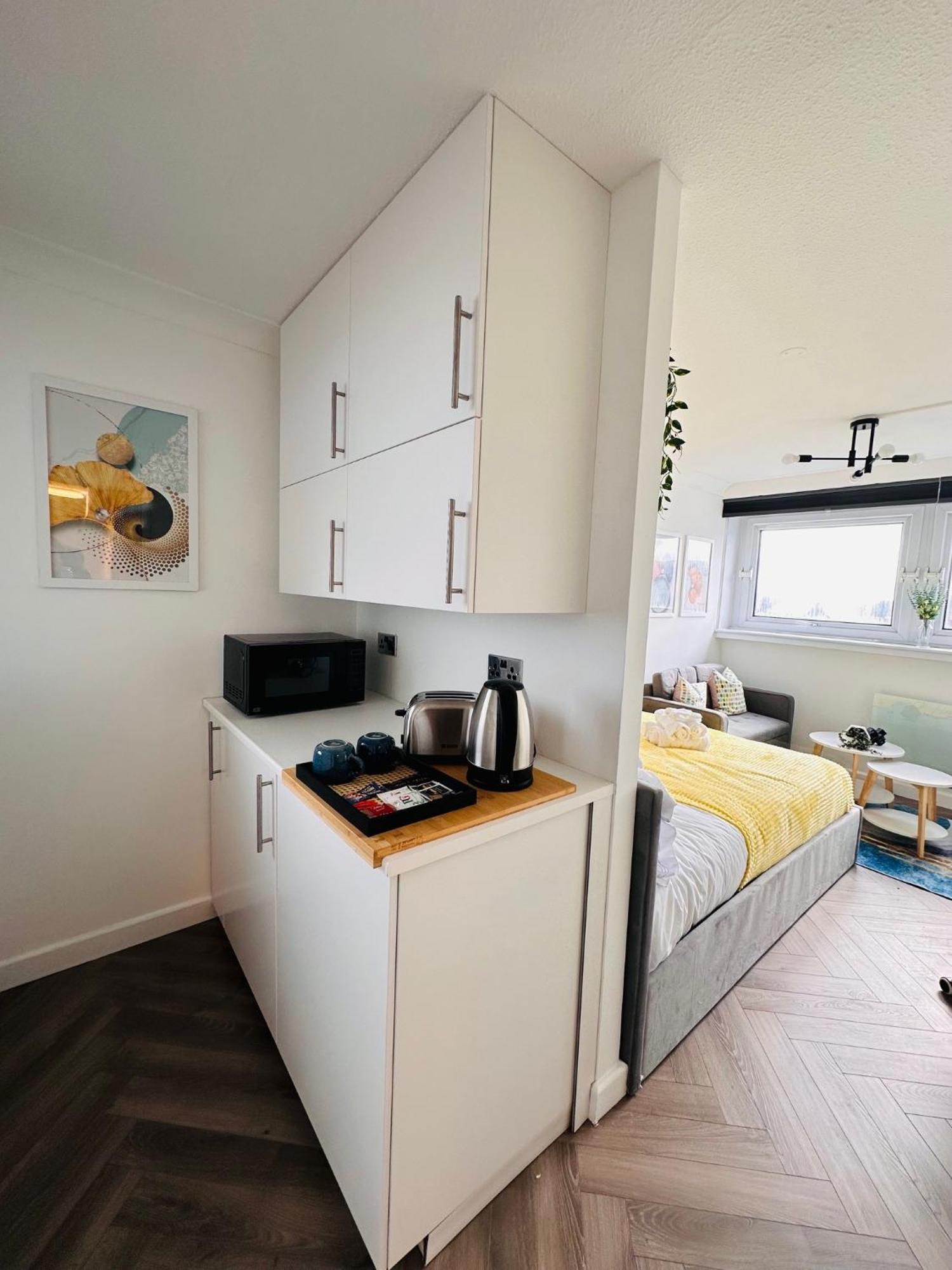 R1 - Private Room In Modern Shared Apartment, Each With Kitchenette, Central เบอร์มิงแฮม ภายนอก รูปภาพ
